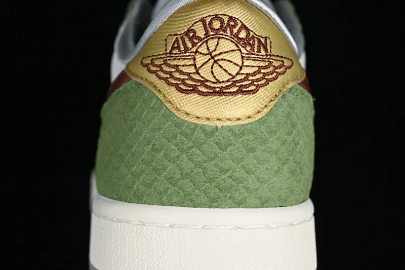 All categories Air Jordan Jordan series basketball shoes Air Jordan 1 Low Pure original Air Jordan 1 Low CNY "Year of the Drago" AJ1 Qiao 1 Year of the Dragon Limited Qinglong low-top cultural casual sneakers FN3727-100